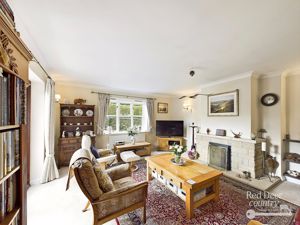 Sitting Room- click for photo gallery